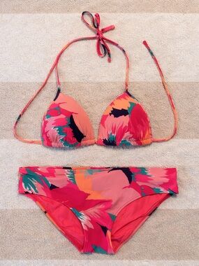 ✨ Aerie Hot Pink Bikini Set w Triangle Top & Low-Rise Bottoms Size M